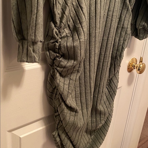 Olive Green Ribbed Knit Dress…size 2XL - Picture 4 of 6
